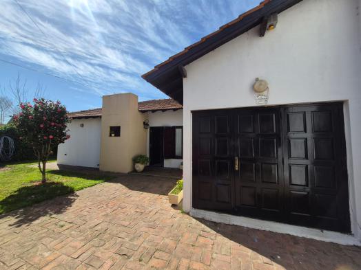 Hermosa casa de 4 ambientes